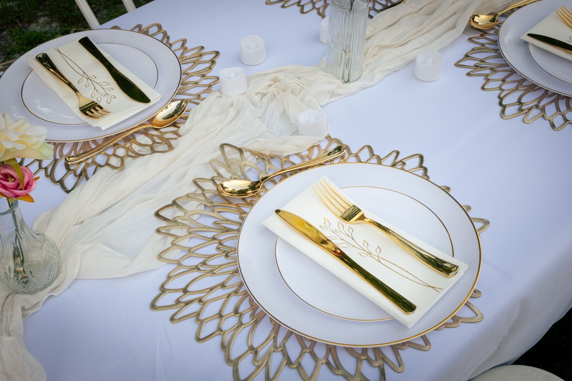 Wedding gold place setting